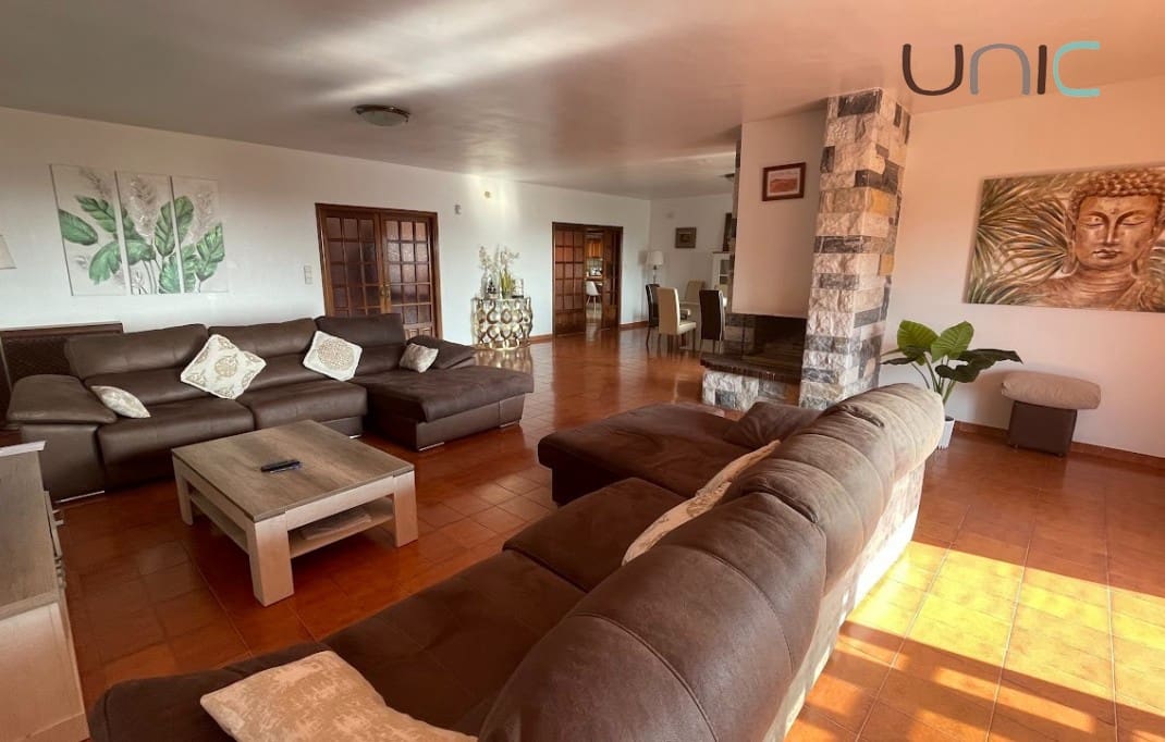 4 quarto Moradia para venda em La Nucia com piscina garagem - 995 000 € (Ref: 9058259)