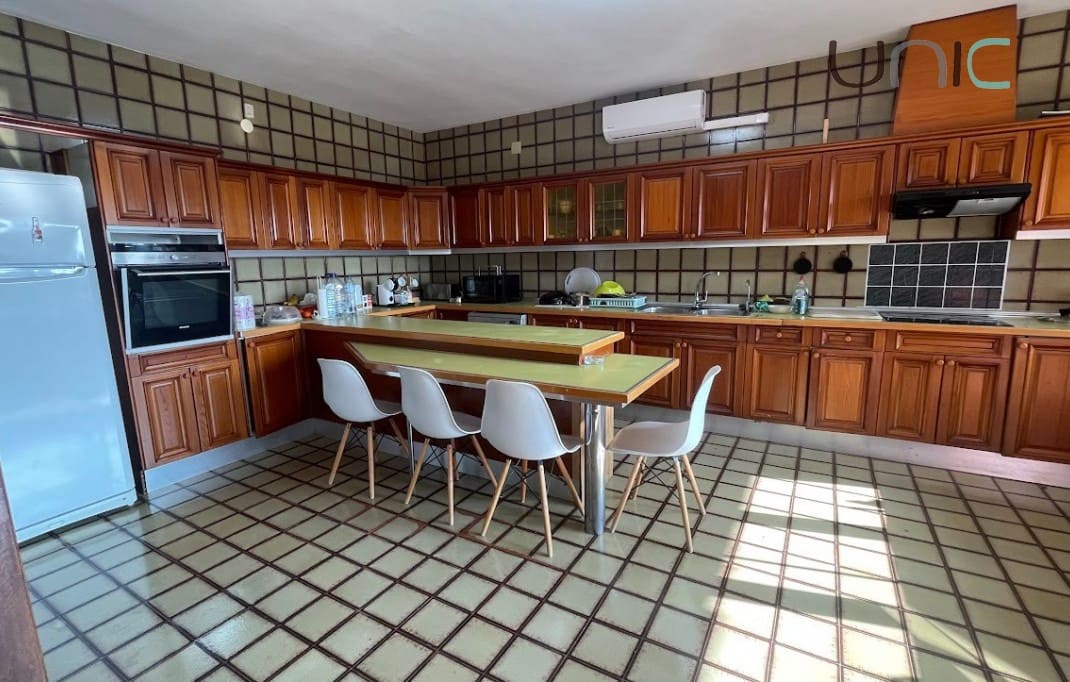 4 quarto Moradia para venda em La Nucia com piscina garagem - 995 000 € (Ref: 9058259)