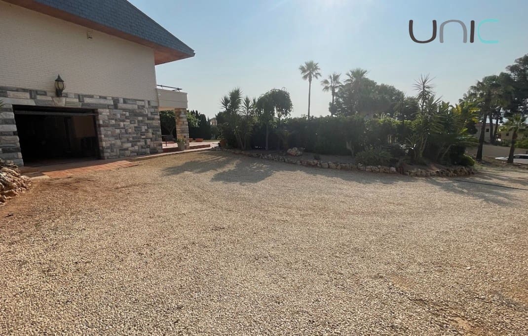 4 quarto Moradia para venda em La Nucia com piscina garagem - 995 000 € (Ref: 9058259)