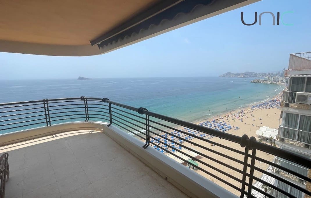 3 slaapkamer Appartement te koop in Benidorm met zwembad - € 530.000 (Ref: 9058260)