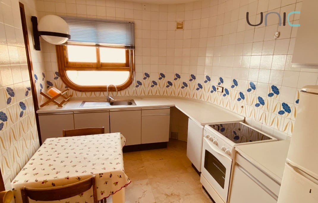 3 slaapkamer Appartement te koop in Benidorm met zwembad - € 530.000 (Ref: 9058260)