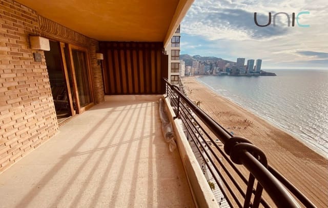 3 slaapkamer Appartement te koop in Benidorm met zwembad - € 530.000 (Ref: 9058260)