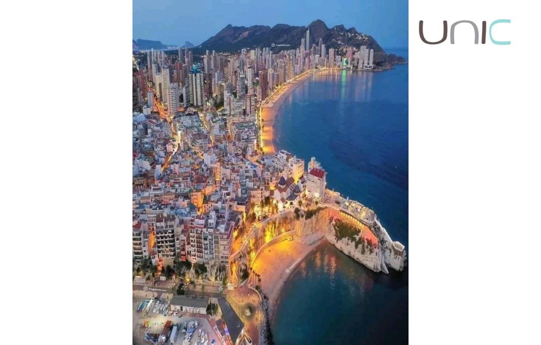 3 slaapkamer Appartement te koop in Benidorm met zwembad - € 530.000 (Ref: 9058260)