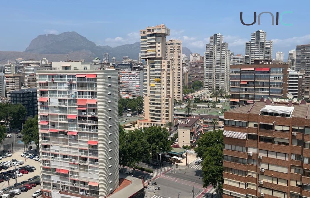 3 slaapkamer Appartement te koop in Benidorm met zwembad - € 530.000 (Ref: 9058260)