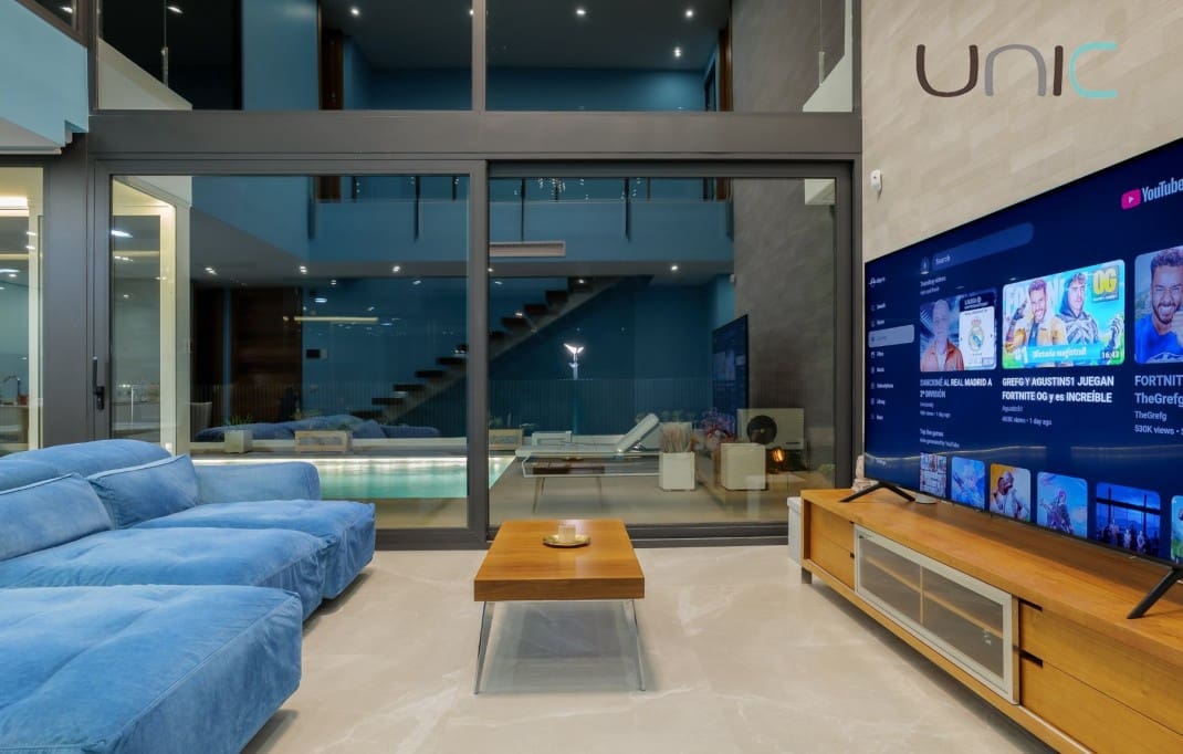 4 bedroom Villa for sale in Finestrat with pool - € 1,900,000 (Ref: 9073085)