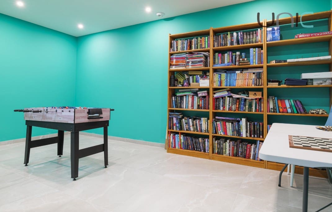 4 bedroom Villa for sale in Finestrat with pool - € 1,900,000 (Ref: 9073085)