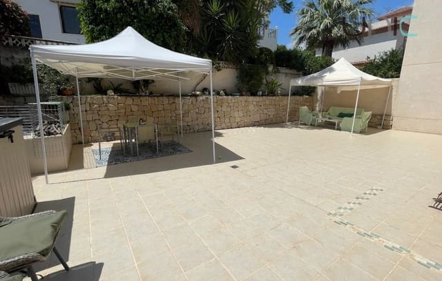 4 Zimmer Villa zu verkaufen in Alfaz del Pi / L'Alfàs del Pi mit Pool Garage - 398.000 € (Ref: 9117915)