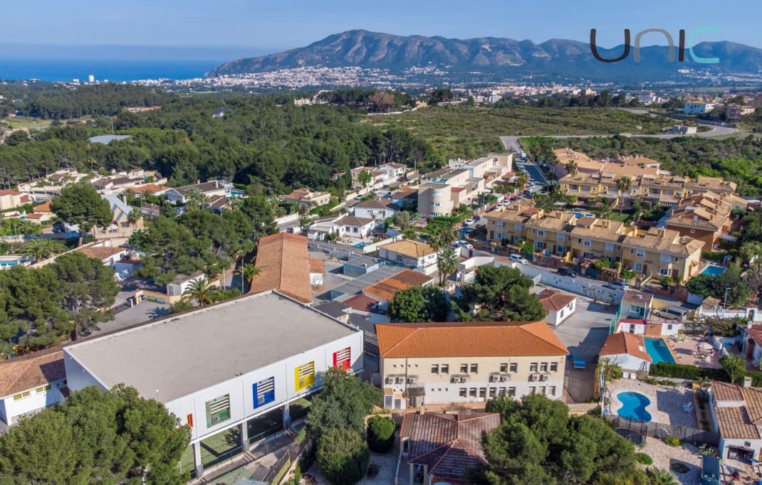 4 Zimmer Villa zu verkaufen in Alfaz del Pi / L'Alfas del Pi mit Pool Garage - 398.000 € (Ref: 9117915)