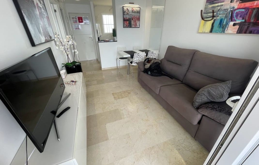 1 soveværelse Lejlighed til salg i Benidorm med swimmingpool - € 275.000 (Ref: 9142247)