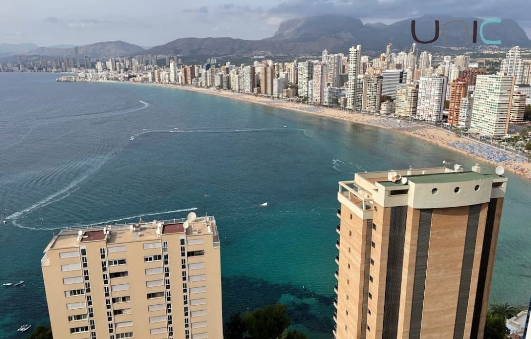 1 soveværelse Lejlighed til salg i Benidorm med swimmingpool - € 275.000 (Ref: 9142247)