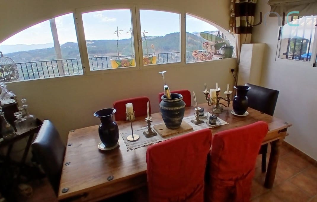 4 soverom Villa til salgs i Callosa d'En Sarria med svømmebasseng - € 470 000 (Ref: 9150979)