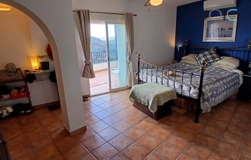 4 soverom Villa til salgs i Callosa d'En Sarria med svømmebasseng - € 470 000 (Ref: 9150979)