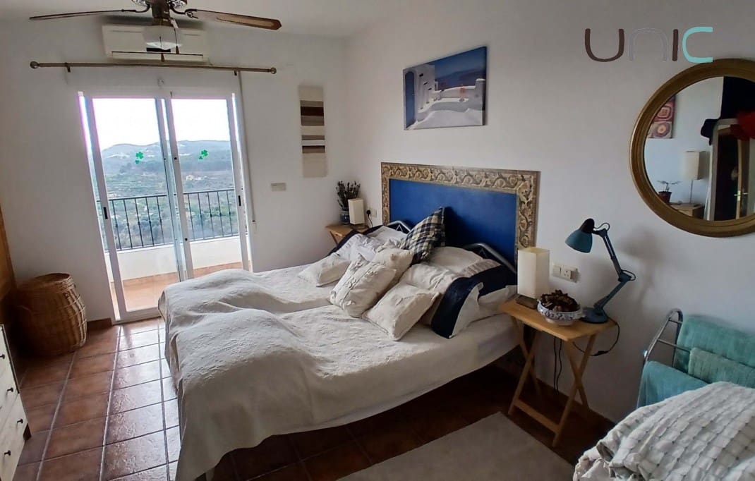 4 soverom Villa til salgs i Callosa d'En Sarria med svømmebasseng - € 470 000 (Ref: 9150979)