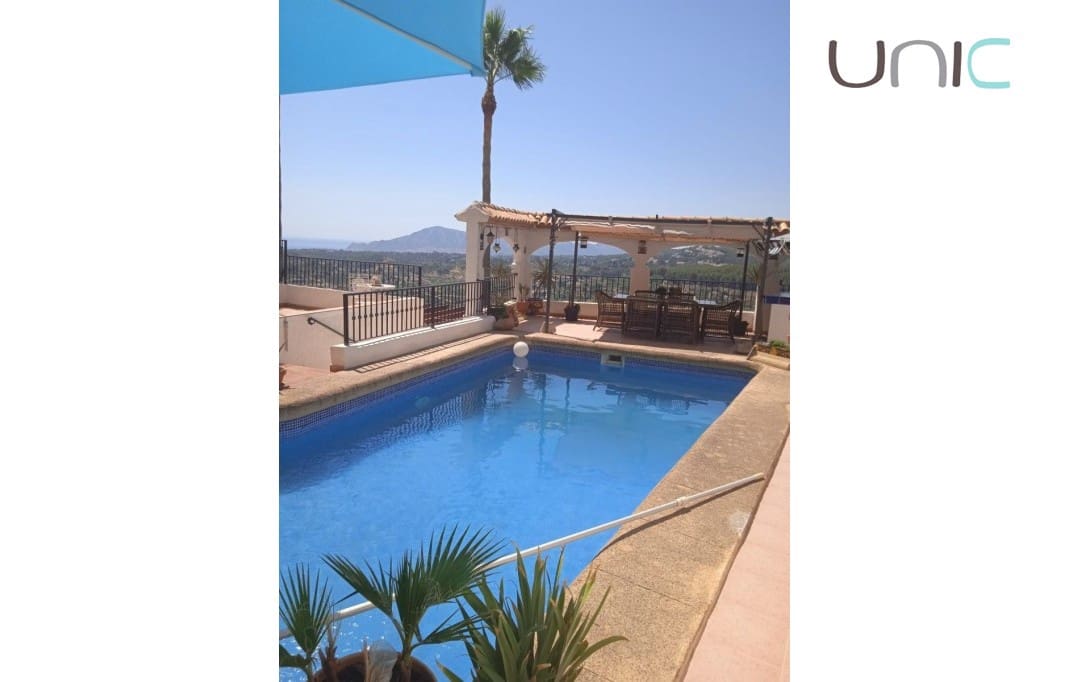 4 soverom Villa til salgs i Callosa d'En Sarria med svømmebasseng - € 470 000 (Ref: 9150979)