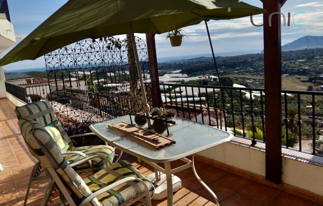 4 soverom Villa til salgs i Callosa d'En Sarria med svømmebasseng - € 470 000 (Ref: 9150979)