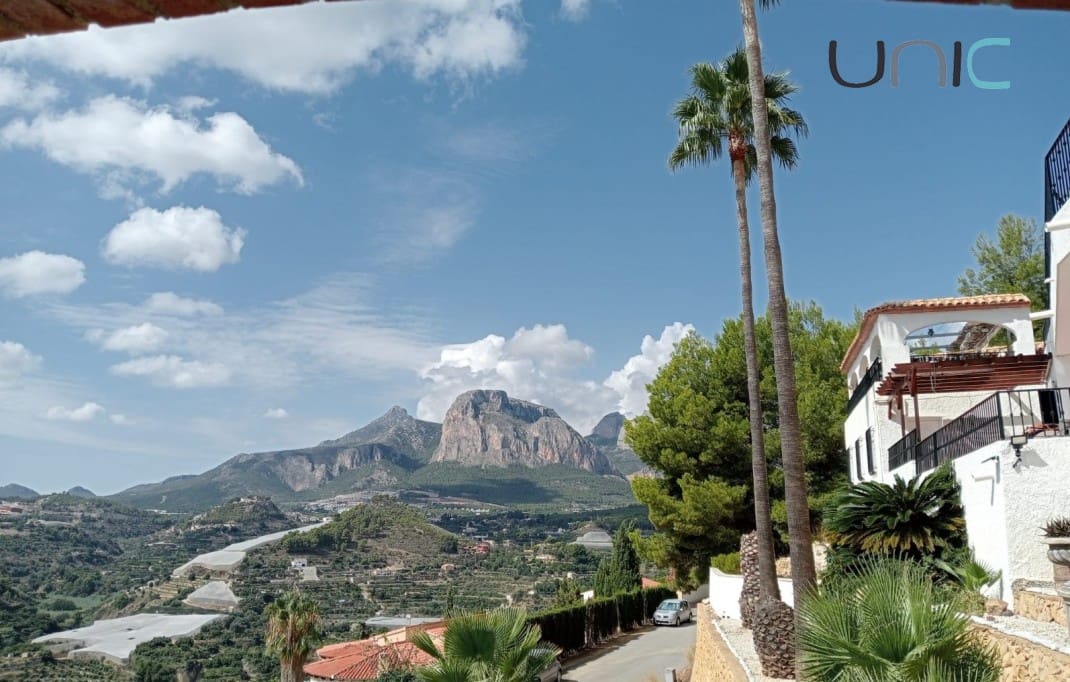 4 soverom Villa til salgs i Callosa d'En Sarria med svømmebasseng - € 470 000 (Ref: 9150979)