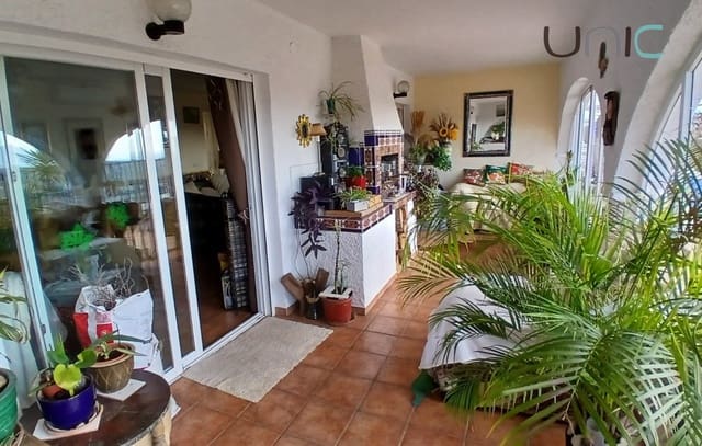 4 bedroom Villa for sale in Callosa d'En Sarrià with pool - € 470,000 (Ref: 9150979)