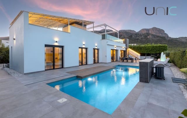 4 bedroom Villa for sale in Polop with pool - € 695,000 (Ref: 9245598)