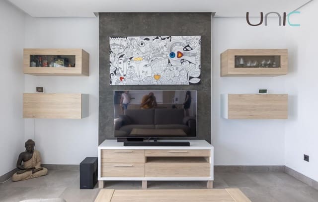 4 bedroom Villa for sale in Polop with pool - € 695,000 (Ref: 9245598)