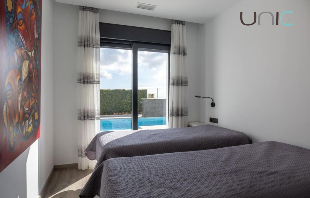 4 soveværelse Villa til salg i Polop med swimmingpool - € 695.000 (Ref: 9245598)