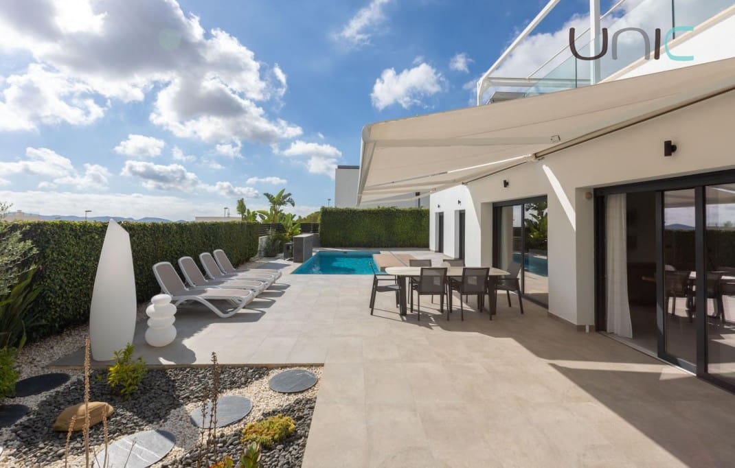 4 soveværelse Villa til salg i Polop med swimmingpool - € 695.000 (Ref: 9245598)