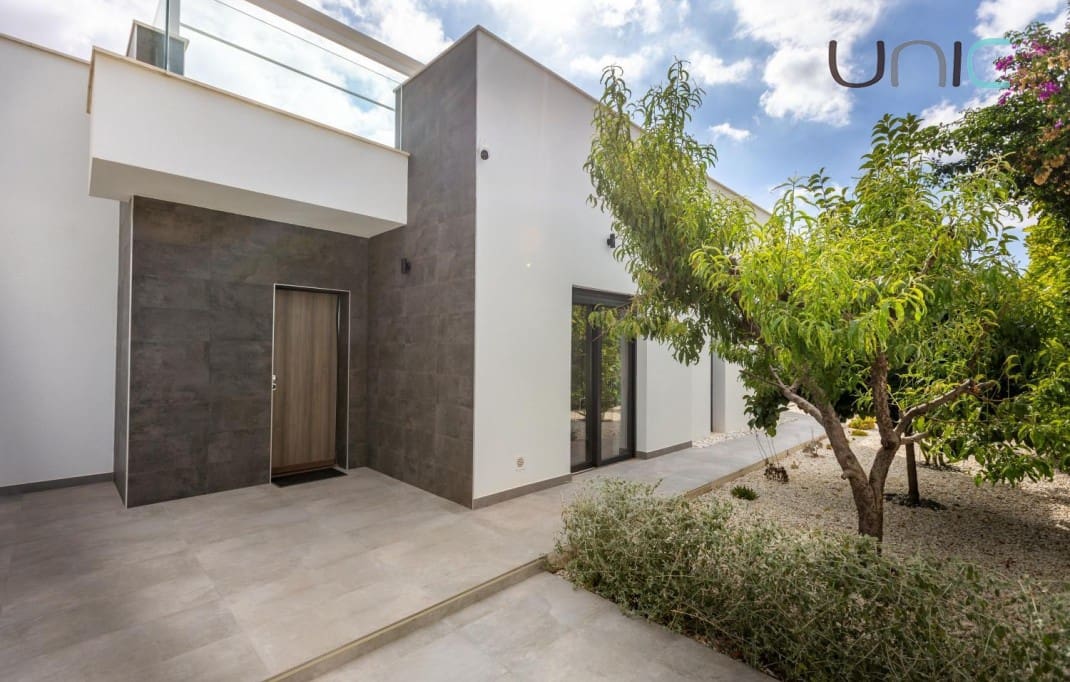 4 soveværelse Villa til salg i Polop med swimmingpool - € 695.000 (Ref: 9245598)