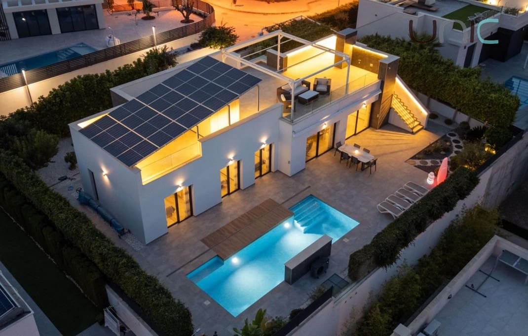 4 soveværelse Villa til salg i Polop med swimmingpool - € 695.000 (Ref: 9245598)