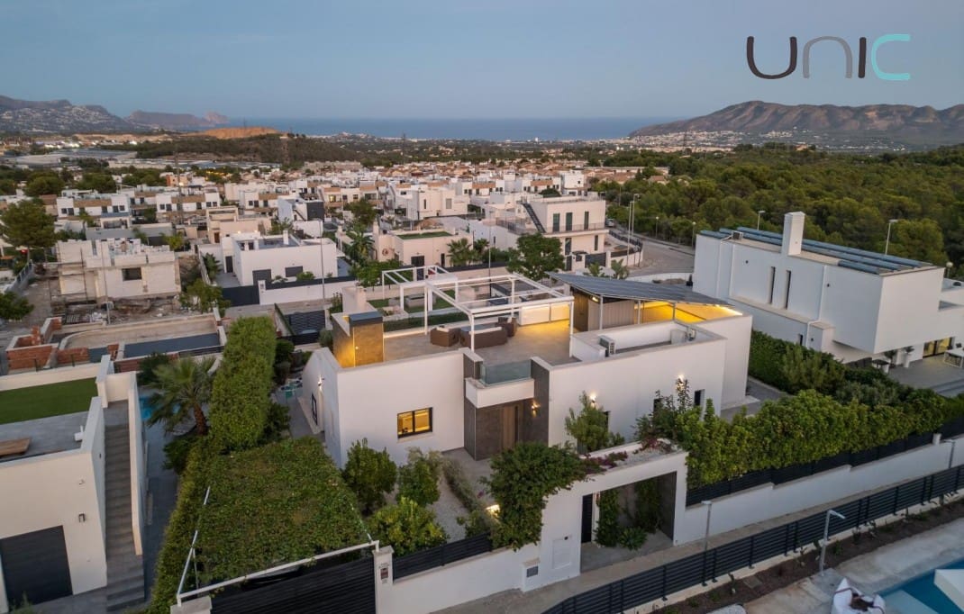 4 soveværelse Villa til salg i Polop med swimmingpool - € 695.000 (Ref: 9245598)