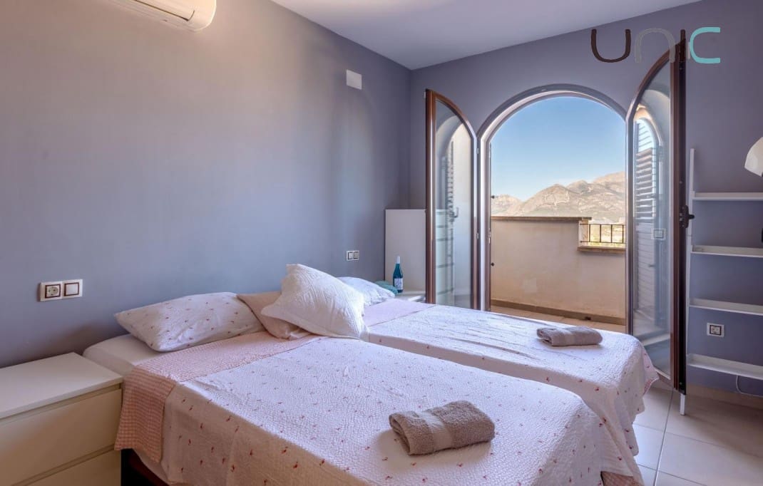 4 soveværelse Byhus til salg i Polop med swimmingpool - € 340.000 (Ref: 9245599)