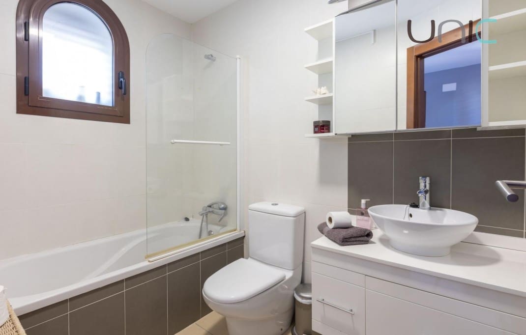 4 soveværelse Byhus til salg i Polop med swimmingpool - € 340.000 (Ref: 9245599)