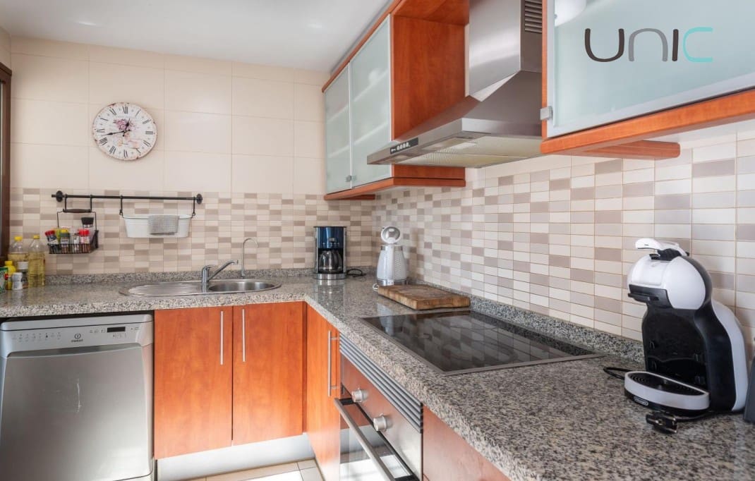 4 soveværelse Byhus til salg i Polop med swimmingpool - € 340.000 (Ref: 9245599)