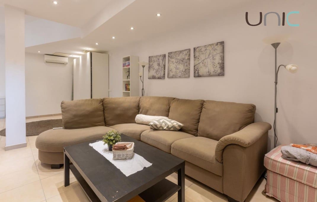 4 soveværelse Byhus til salg i Polop med swimmingpool - € 340.000 (Ref: 9245599)