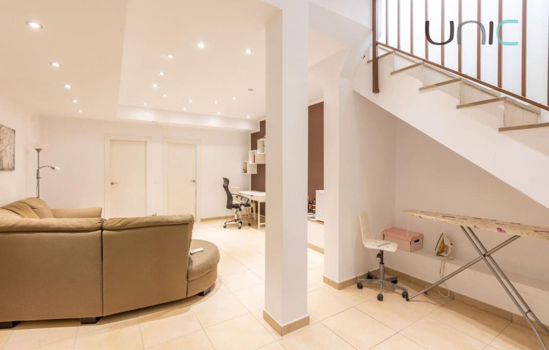 4 soveværelse Byhus til salg i Polop med swimmingpool - € 340.000 (Ref: 9245599)