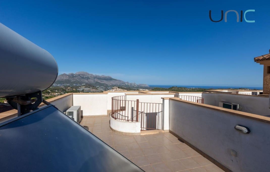 4 soveværelse Byhus til salg i Polop med swimmingpool - € 340.000 (Ref: 9245599)