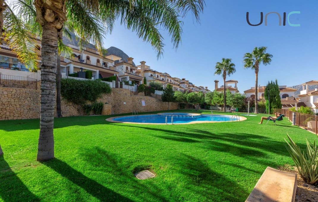 4 soveværelse Byhus til salg i Polop med swimmingpool - € 340.000 (Ref: 9245599)