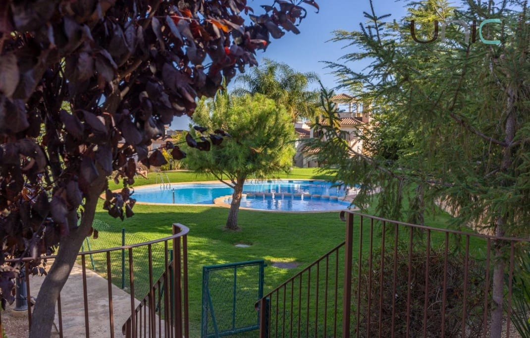 4 soveværelse Byhus til salg i Polop med swimmingpool - € 340.000 (Ref: 9245599)