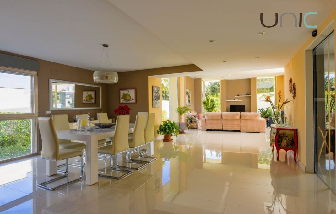 6 soveværelse Villa til salg i Albir med swimmingpool - € 2.100.000 (Ref: 9301891)