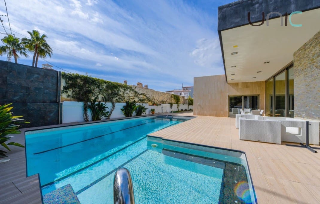 6 soveværelse Villa til salg i Albir med swimmingpool - € 2.100.000 (Ref: 9301891)