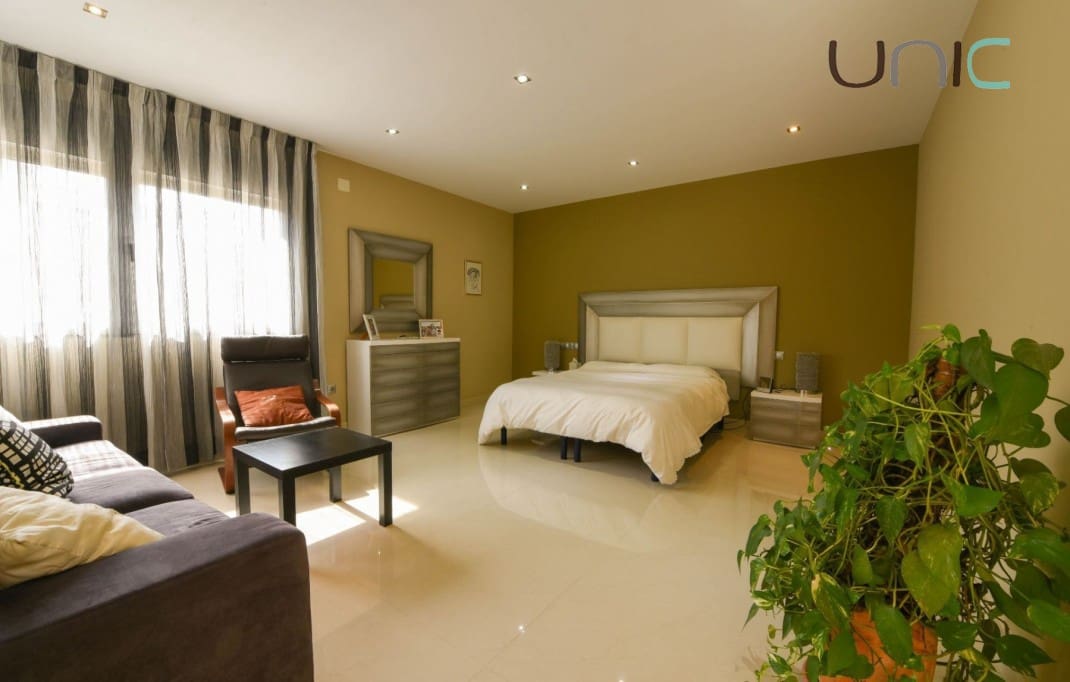 6 soveværelse Villa til salg i Albir med swimmingpool - € 2.100.000 (Ref: 9301891)