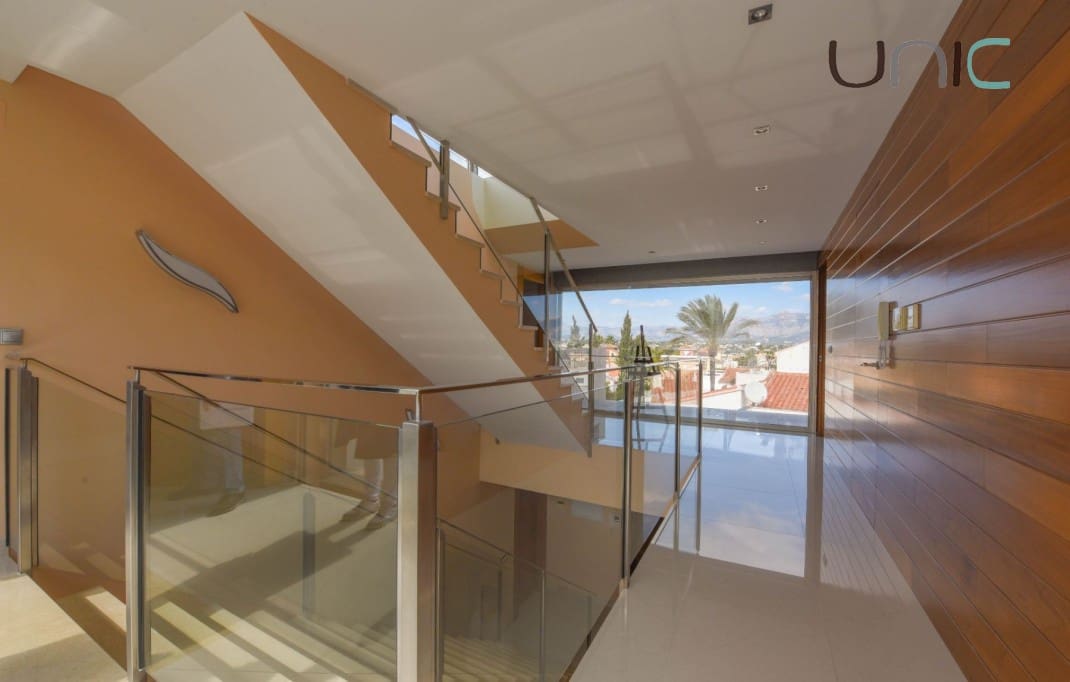 6 soveværelse Villa til salg i Albir med swimmingpool - € 2.100.000 (Ref: 9301891)