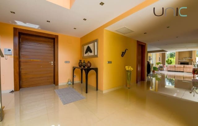 6 soveværelse Villa til salg i Albir, Alfaz del Pi / L'Alfàs del Pi med swimmingpool - € 2.100.000 (Ref: 9301891)