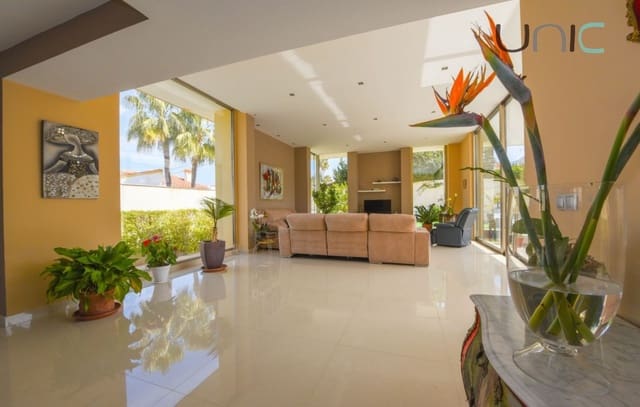 6 soveværelse Villa til salg i Albir, Alfaz del Pi / L'Alfàs del Pi med swimmingpool - € 2.100.000 (Ref: 9301891)