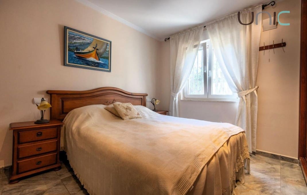 5 soveværelse Villa til salg i La Nucia med swimmingpool - € 895.000 (Ref: 9372382)