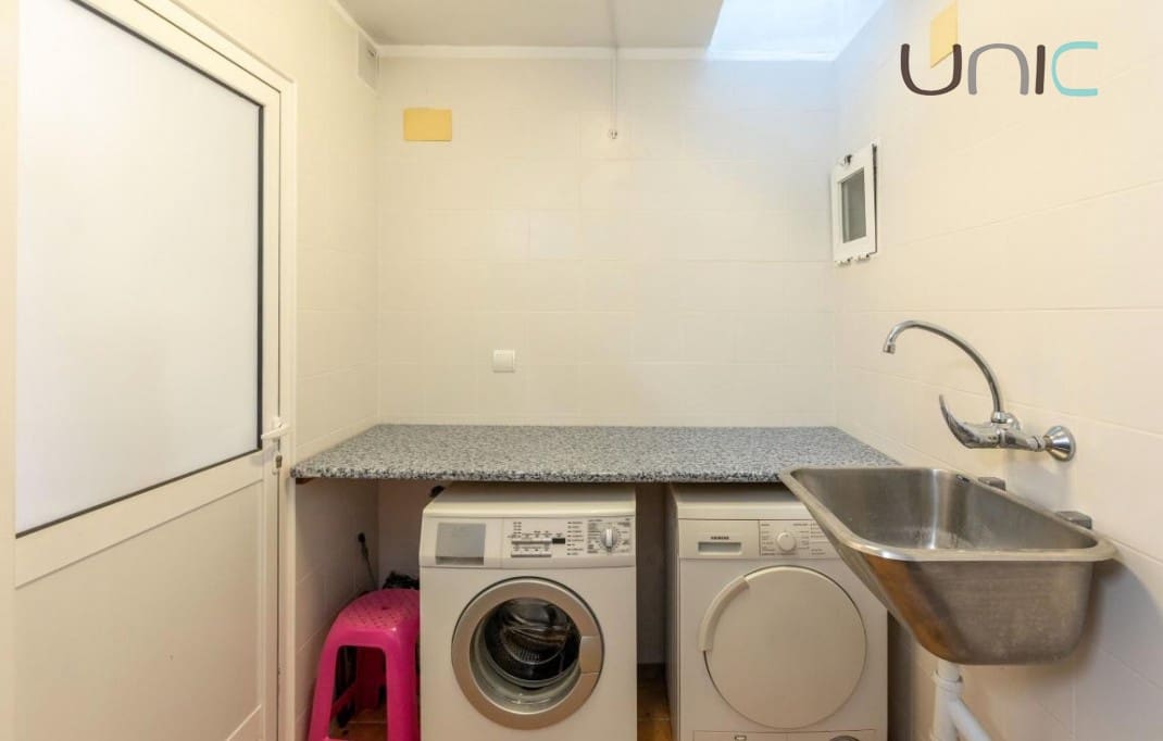 5 soveværelse Villa til salg i La Nucia med swimmingpool - € 895.000 (Ref: 9372382)