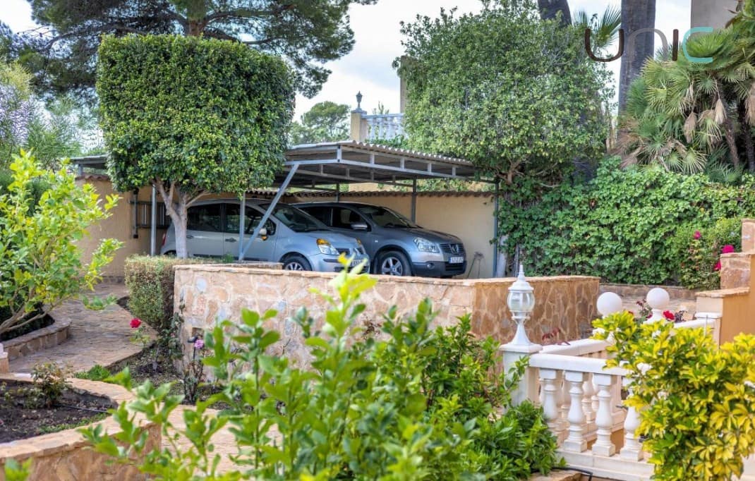 5 soveværelse Villa til salg i La Nucia med swimmingpool - € 895.000 (Ref: 9372382)