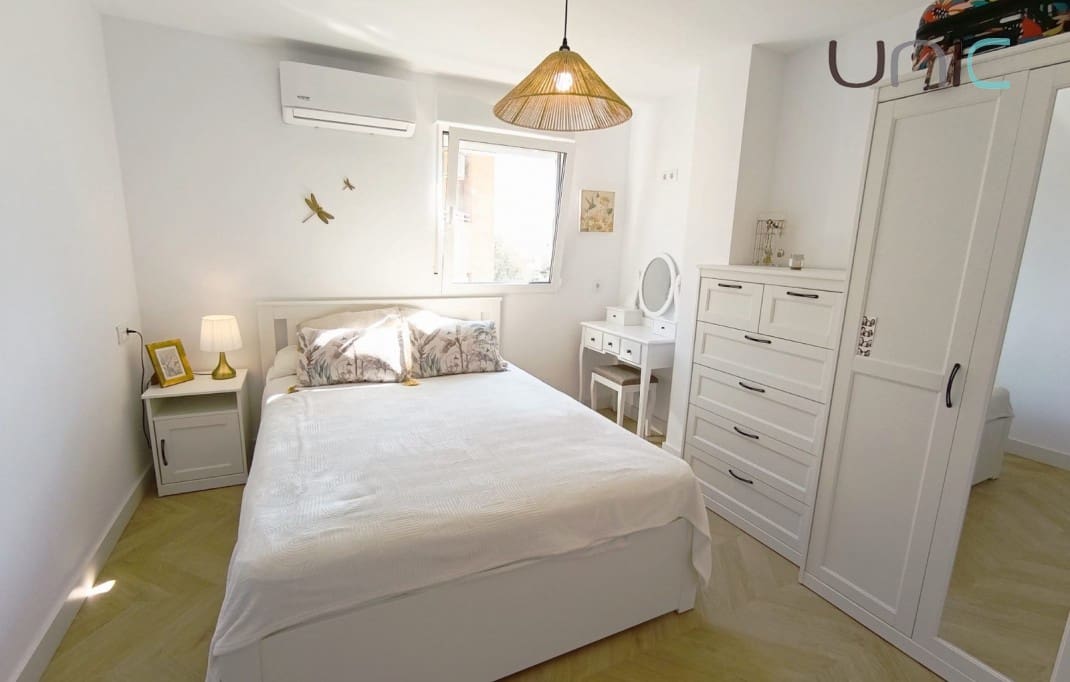 2 bedroom Apartment for sale in Alfaz del Pi / L'Alfas del Pi - € 239,000 (Ref: 9379977)