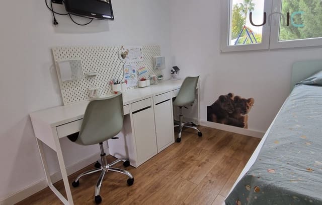 4 bedroom Bungalow for sale in Polop with pool - € 450,000 (Ref: 9397040)