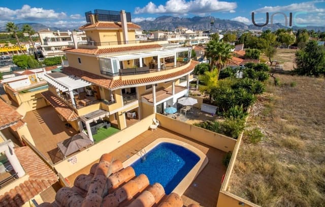 Apartamento de 2 habitaciones en Albir, Alfaz del Pi / L'Alfàs del Pi en venta con piscina garaje - 499.000 € (Ref: 9399869)