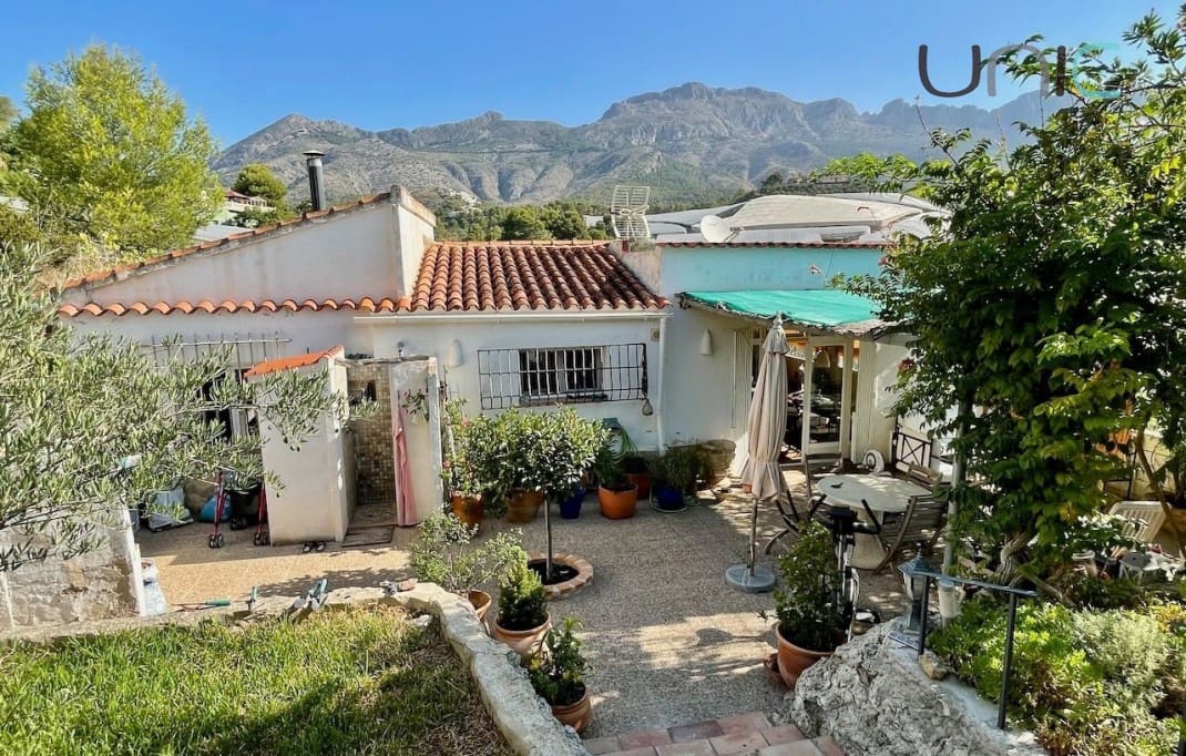 2 bedroom Finca/Country House for sale in Altea with pool - € 375,000 (Ref: 9405796)