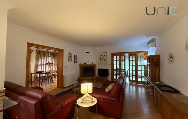 4 soveværelse Villa til leje i Benidorm - € 2.900 (Ref: 9412859)